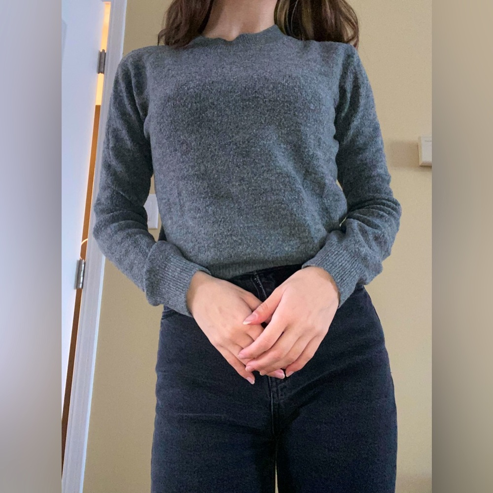 Grey sweater